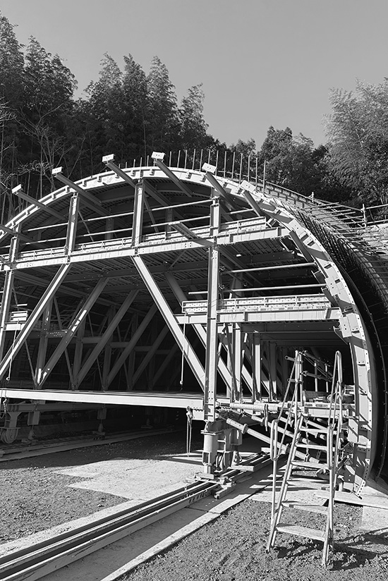 トンネル坑門工